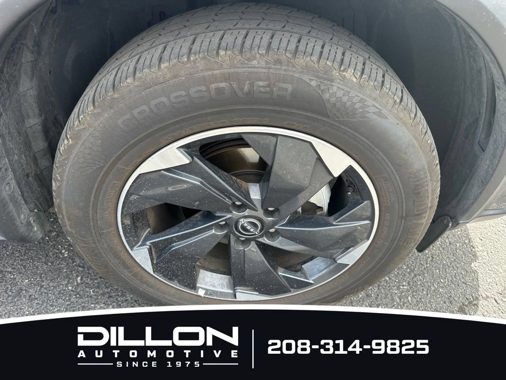 Used 2025 Nissan Rogue SV AWD/4WD image 21