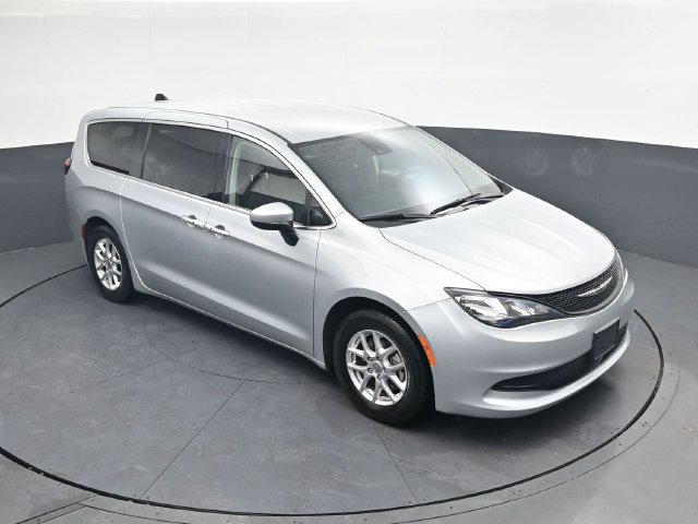 Used 2023 Chrysler Voyager LX FWD image 24