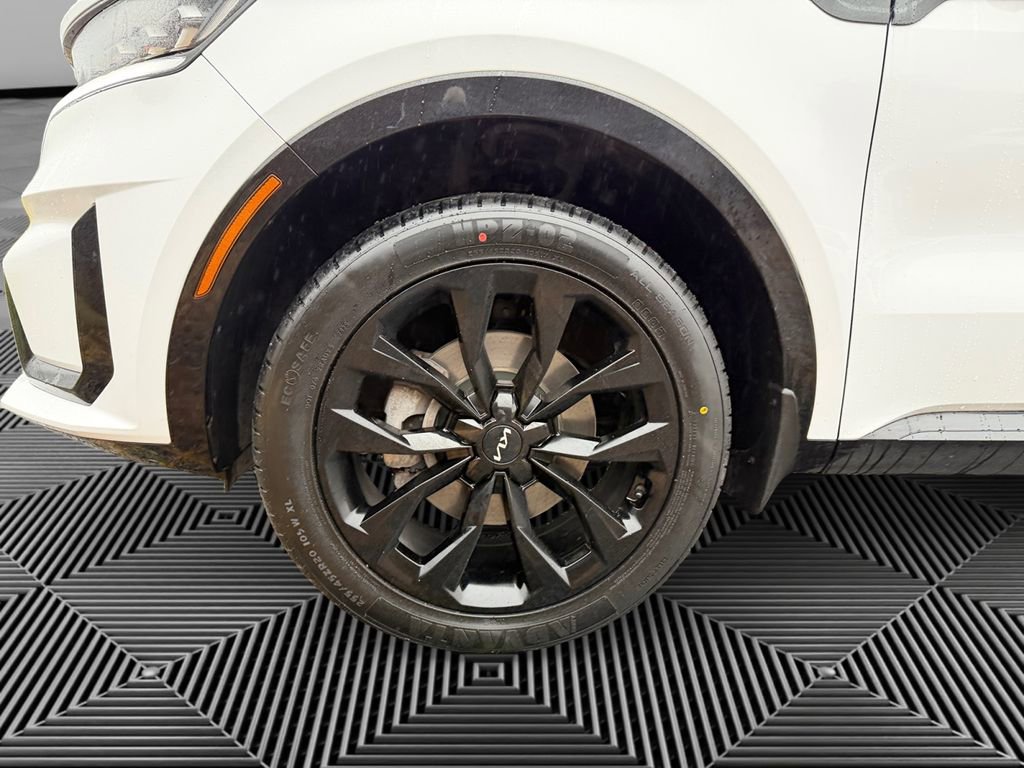 Used 2022 Kia Sorento SX image 9