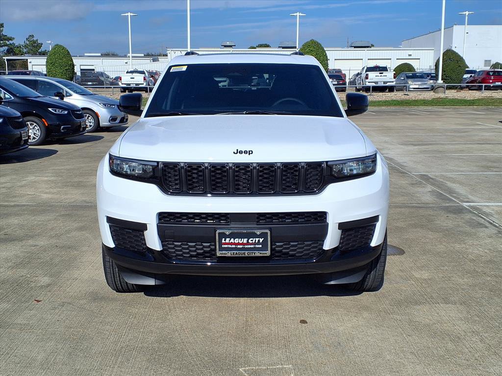 New 2025 Jeep Grand Cherokee L Altitude image 5