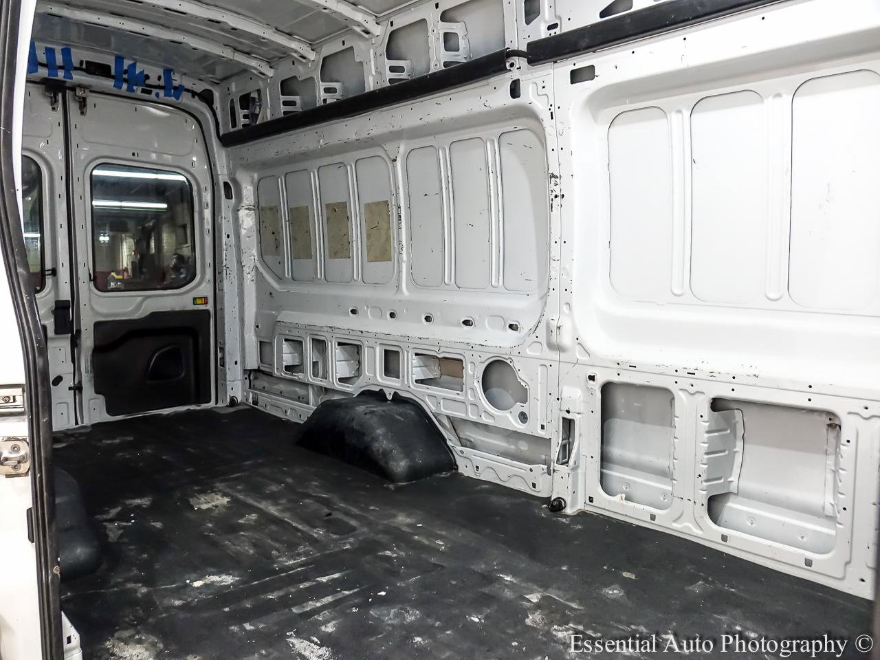 Used 2022 Ford Transit 350 148 High Roof DRW AWD image 17