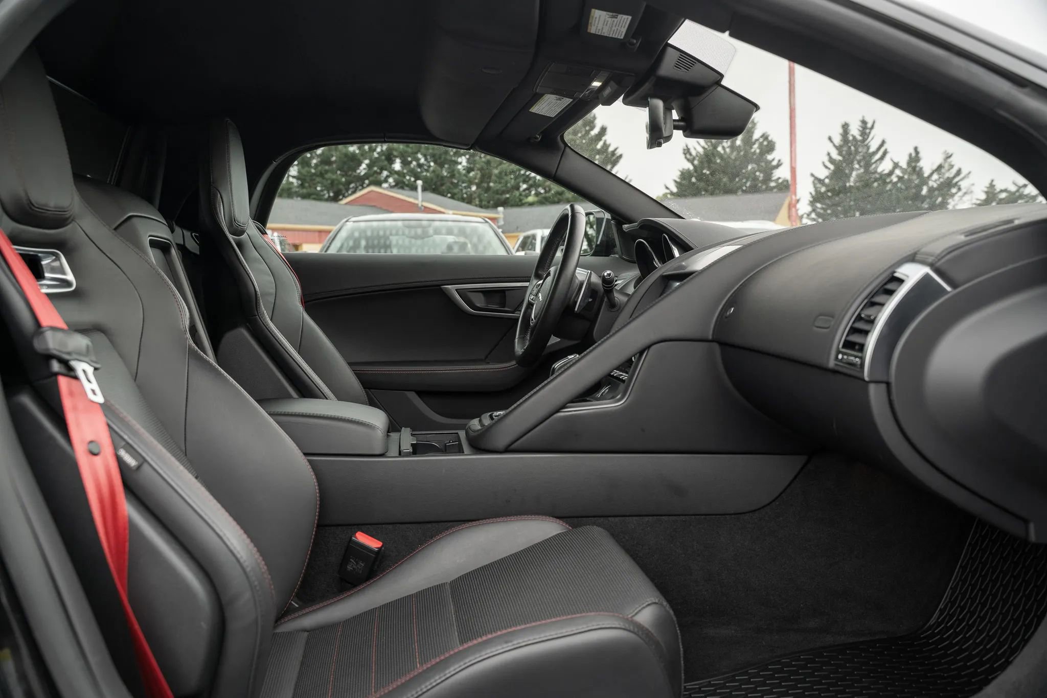 Used 2020 Jaguar F-TYPE R-Dynamic AWD/4WD image 15