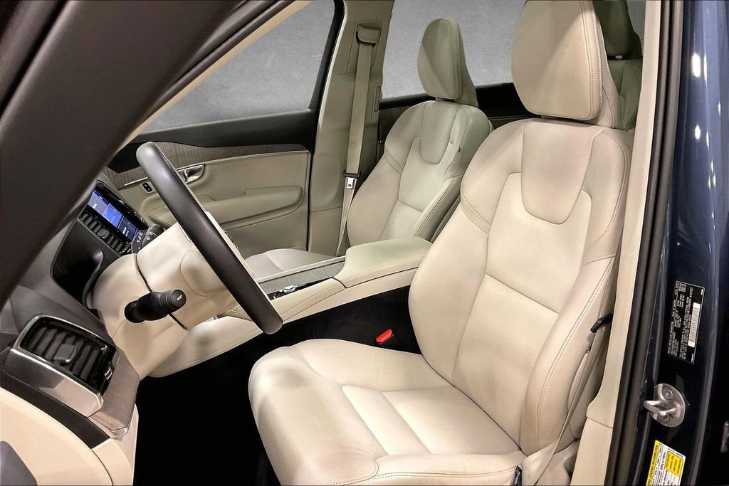 Certified 2023 Volvo XC90 B6 Plus w/ Protection Package image 20