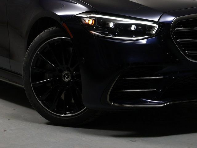 Certified 2024 Mercedes-Benz S 580 4MATIC Sedan w/ AMG Line image 3