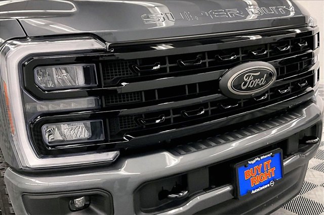 Used 2024 Ford F250 Lariat w/ Black Appearance Package image 31