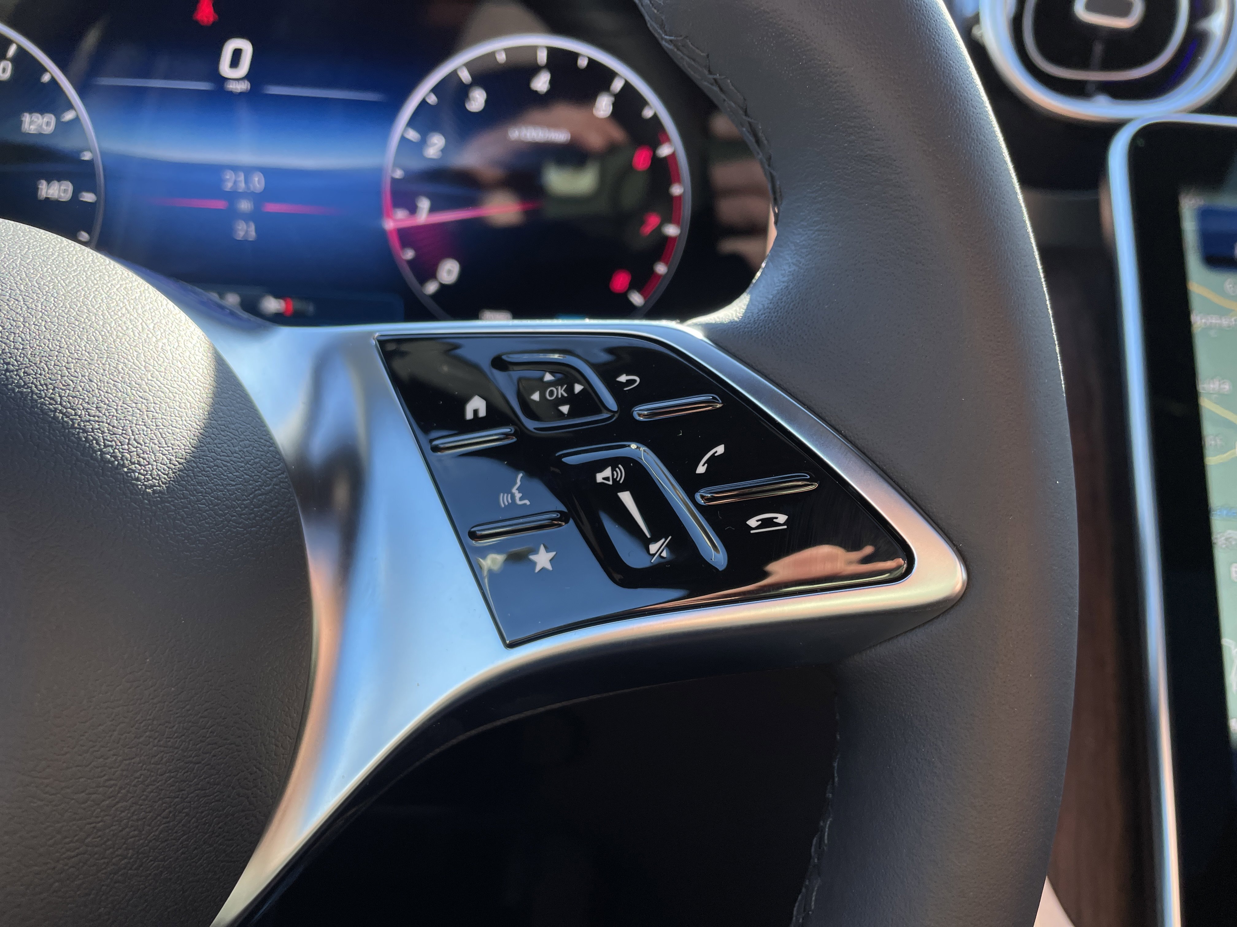 New 2026 Mercedes-Benz GLC 300 image 27