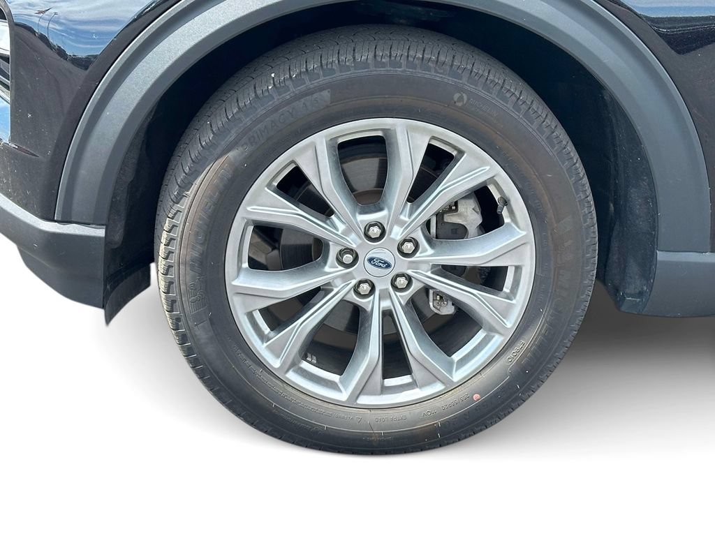 Used 2024 Ford Explorer XLT w/ Equipment Group 202A AWD/4WD image 8