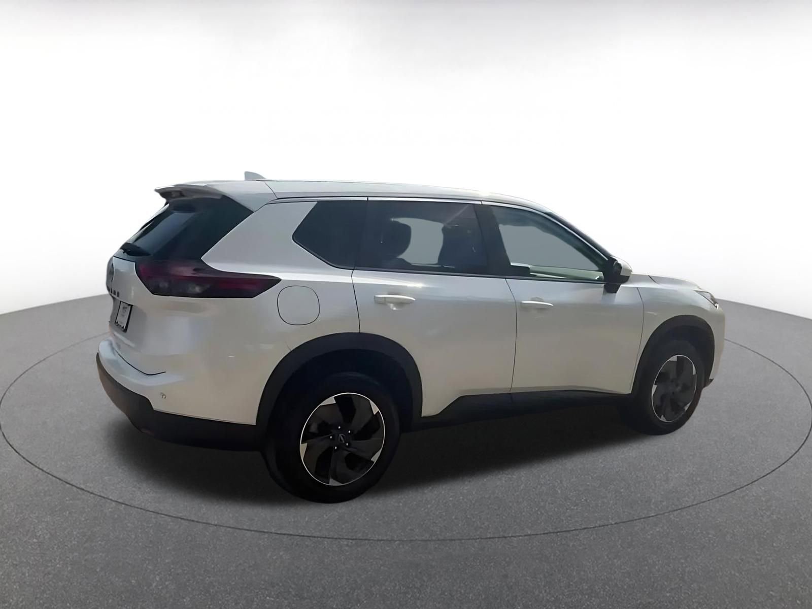 Used 2025 Nissan Rogue SV FWD image 14
