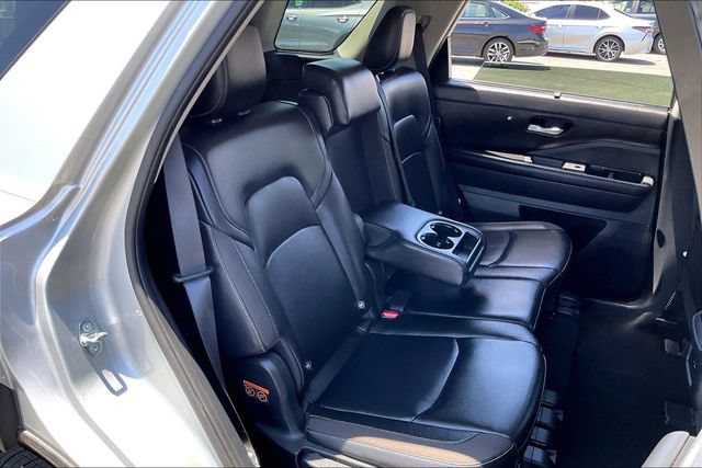 Used 2025 Nissan Pathfinder SL w/ Lighting Package (N92) AWD/4WD image 26