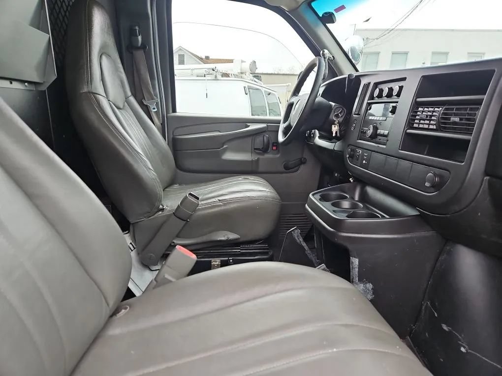 Used 2008 Chevrolet Express 2500 RWD image 5