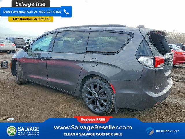 Used 2018 Chrysler Pacifica Limited w/ Advanced Safetytec Group image 2