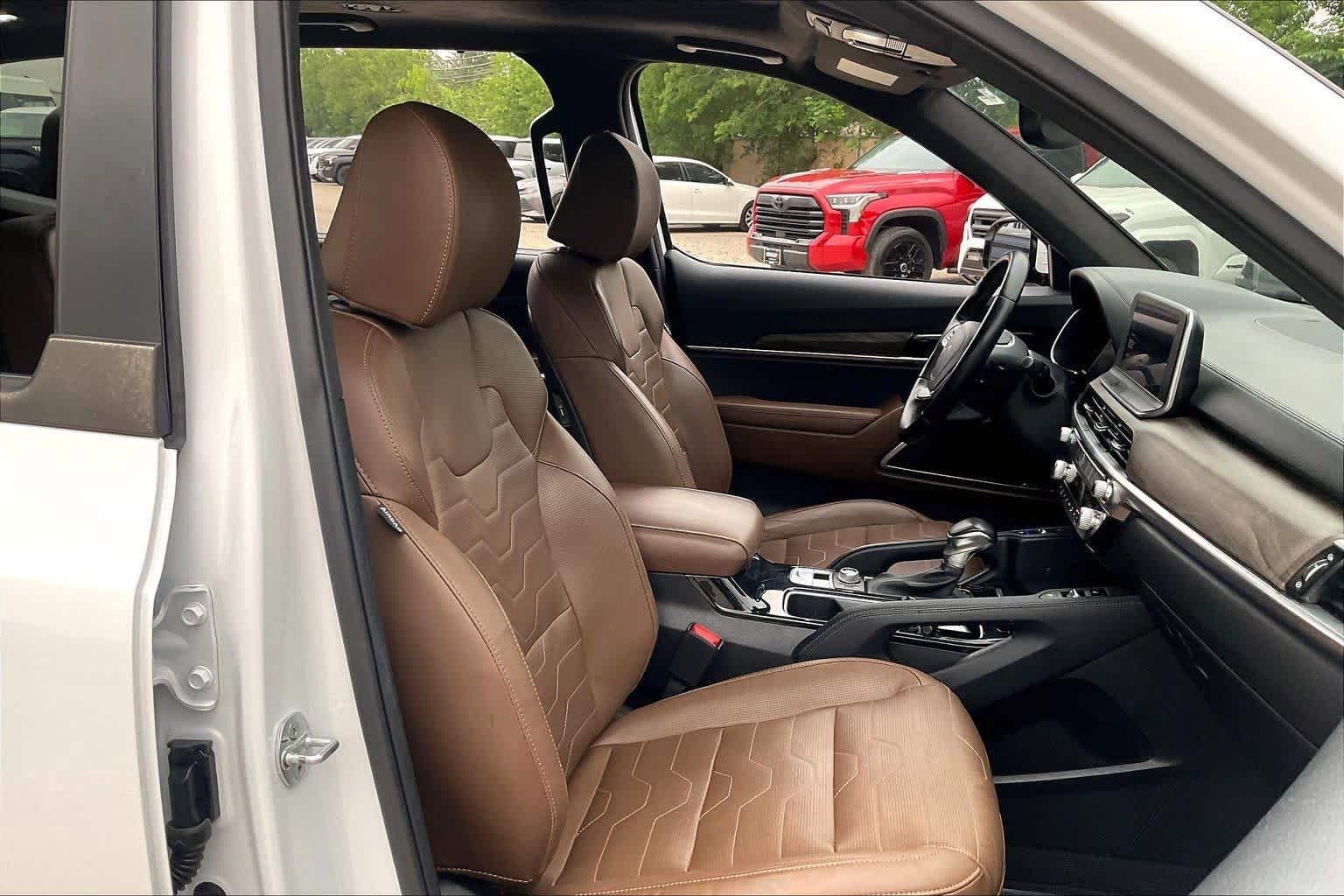 Used 2022 Kia Telluride SX w/ SX Prestige Package AWD/4WD image 9