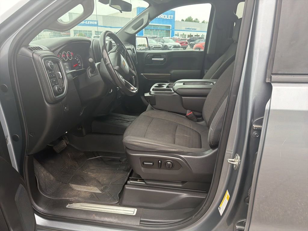 Used 2020 Chevrolet Silverado 1500 LT w/ All-Star Edition AWD/4WD image 11