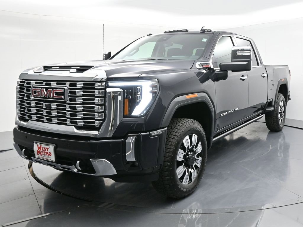New 2026 GMC Sierra 3500 Denali w/ Denali Reserve Package image 2