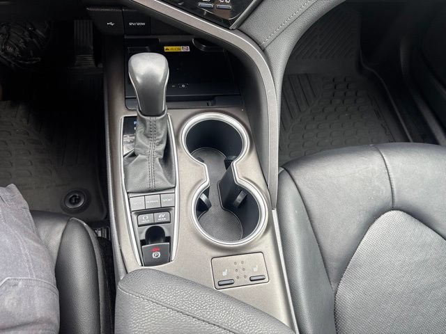 Used 2023 Toyota Camry XLE w/ Cold Weather Package FWD image 17