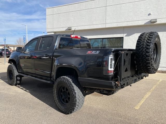 Used 2017 Chevrolet Colorado Z71 w/ Z71 Midnight Edition image 3