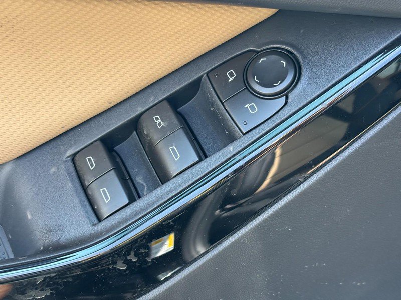 New 2026 Chevrolet Equinox ACTIV w/ LPO, Floor Liner Package FWD image 11