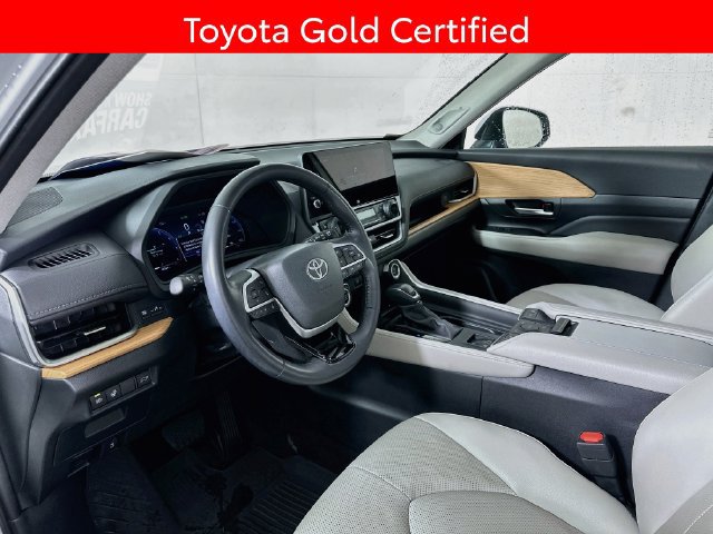 Certified 2024 Toyota Grand Highlander AWD image 10