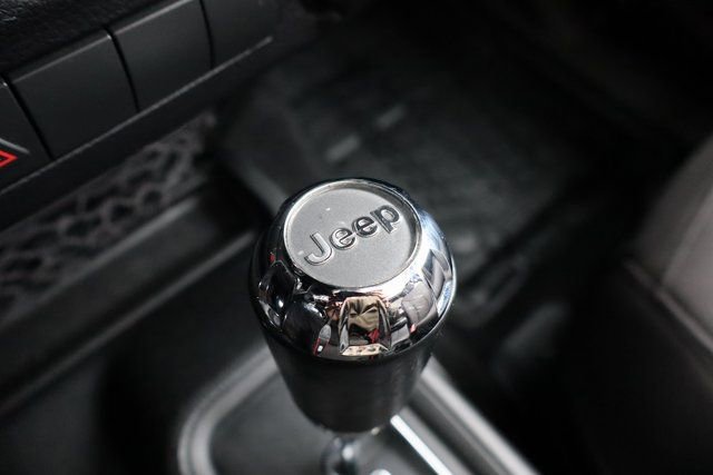 Used 2017 Jeep Wrangler Unlimited Willys image 23