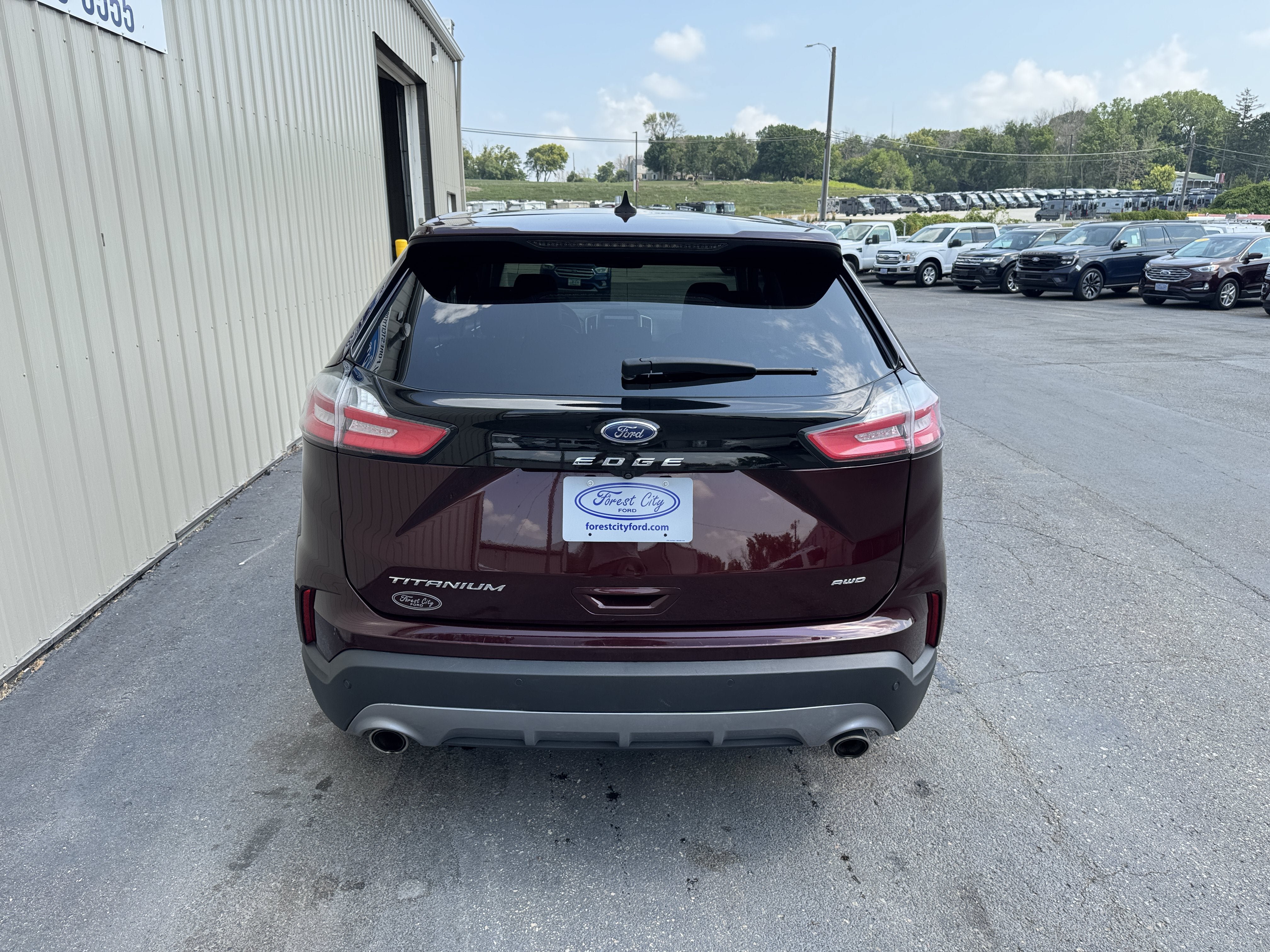 Used 2023 Ford Edge Titanium AWD/4WD image 4