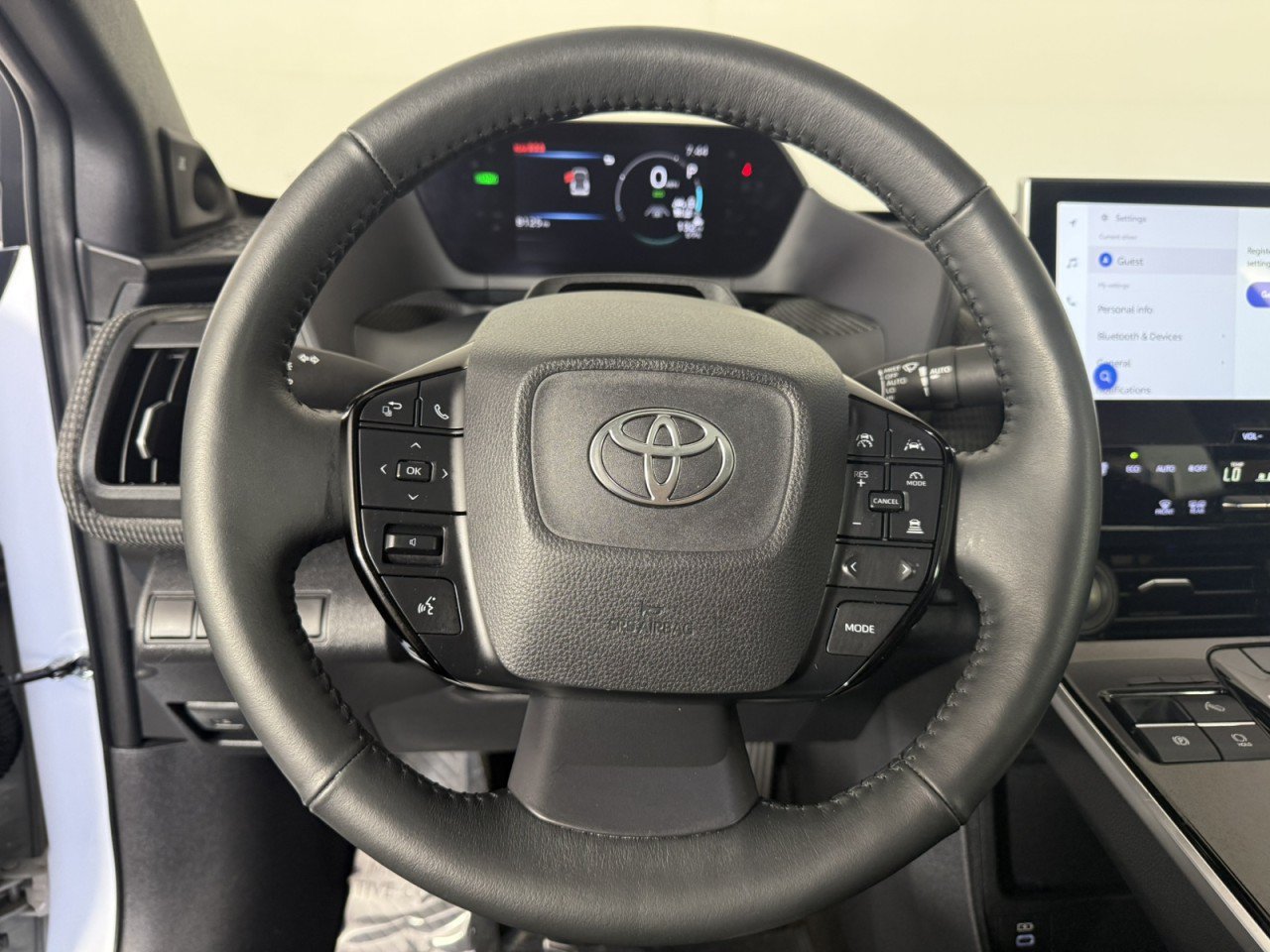 Used 2025 Toyota bZ4X AWD image 21