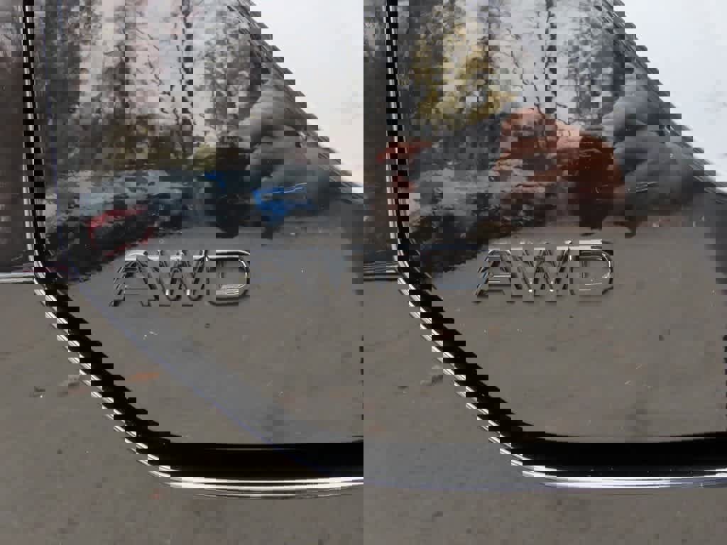 Used 2023 Honda Pilot Sport image 9