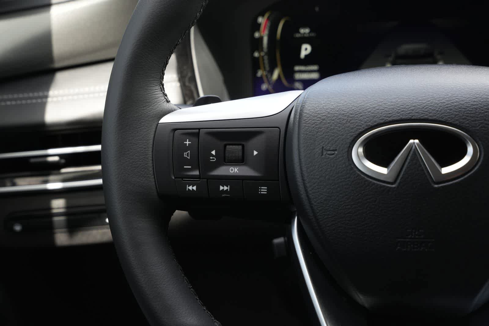 Used 2026 INFINITI QX60 Luxe w/ Cargo Package FWD image 10