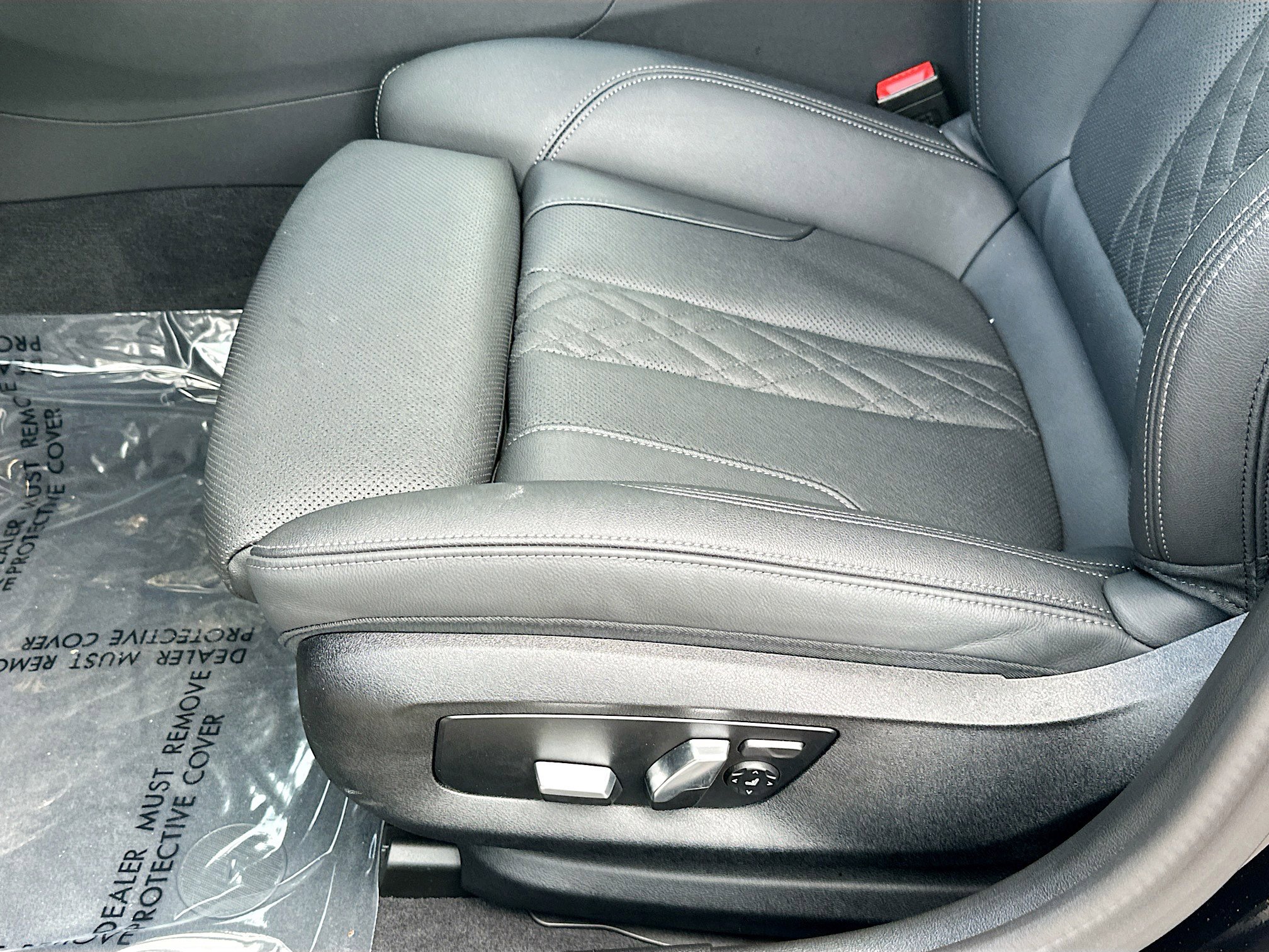 Used 2023 BMW 530e w/ M Sport Package image 19