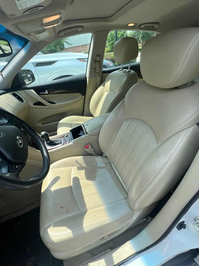 Used 2017 INFINITI QX50 AWD w/ Premium Package image 8