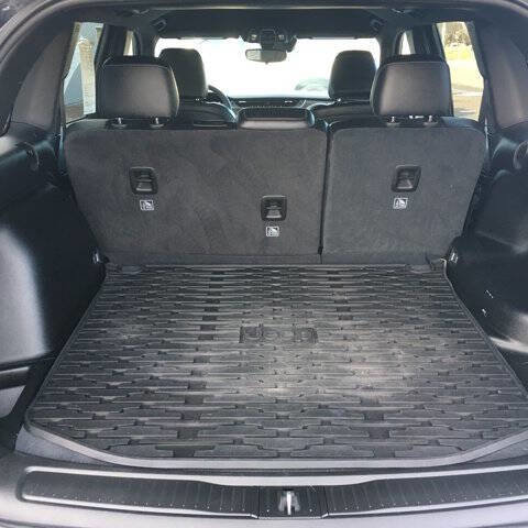 Used 2023 Jeep Grand Cherokee Altitude image 30