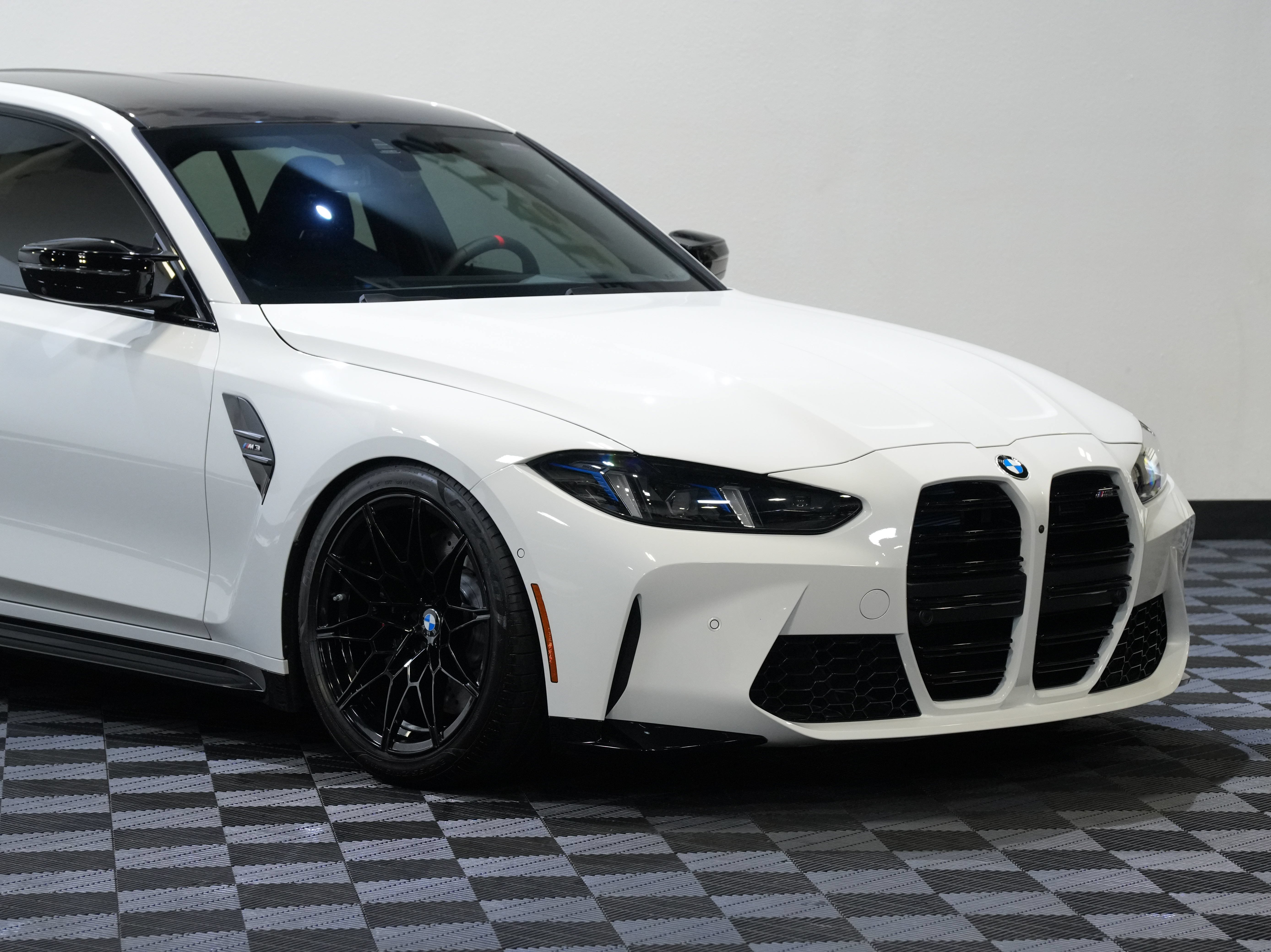 Used 2026 BMW M3 w/ Executive Package RWD image 9
