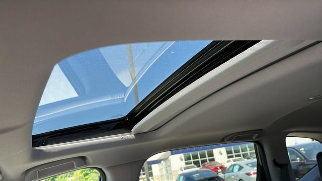 Used 2018 Honda CR-V Touring image 11