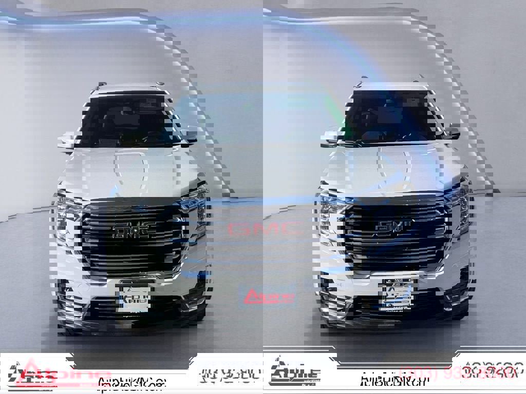 Used 2023 GMC Terrain SLT image 8