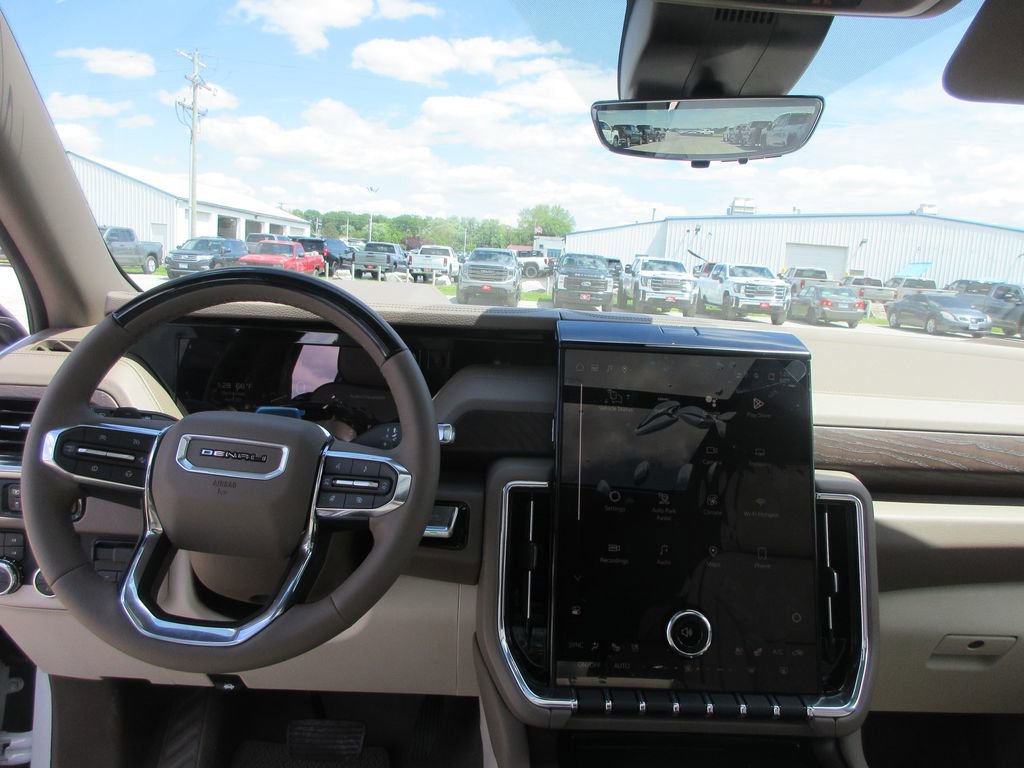 New 2026 GMC Yukon XL Denali w/ Denali Reserve Package AWD/4WD image 16