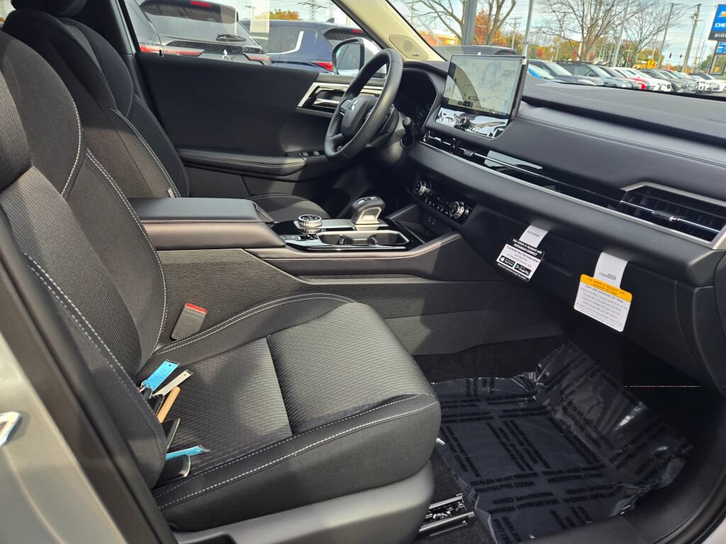 New 2027 Mitsubishi Outlander ES AWD/4WD image 4