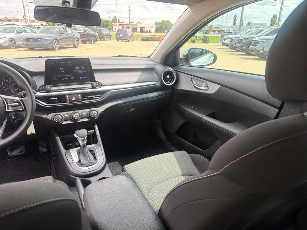 Used 2024 Kia Forte LXS w/ LXS Technology Package FWD image 33
