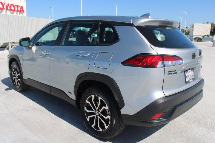 Used 2024 Toyota Corolla Cross AWD Hybrid image 5