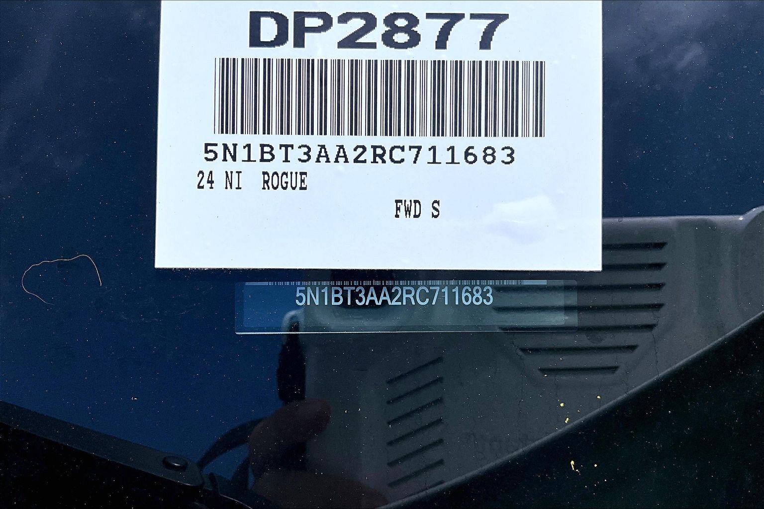 Used 2024 Nissan Rogue S FWD image 19