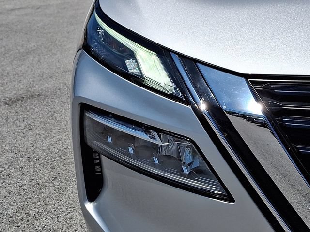 Used 2021 Nissan Rogue SV AWD/4WD image 11