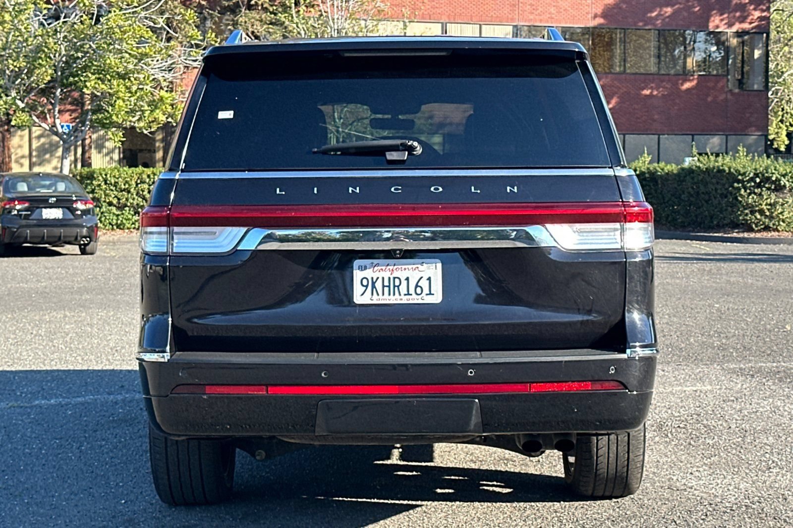 Used 2024 Lincoln Navigator Premiere AWD/4WD image 5
