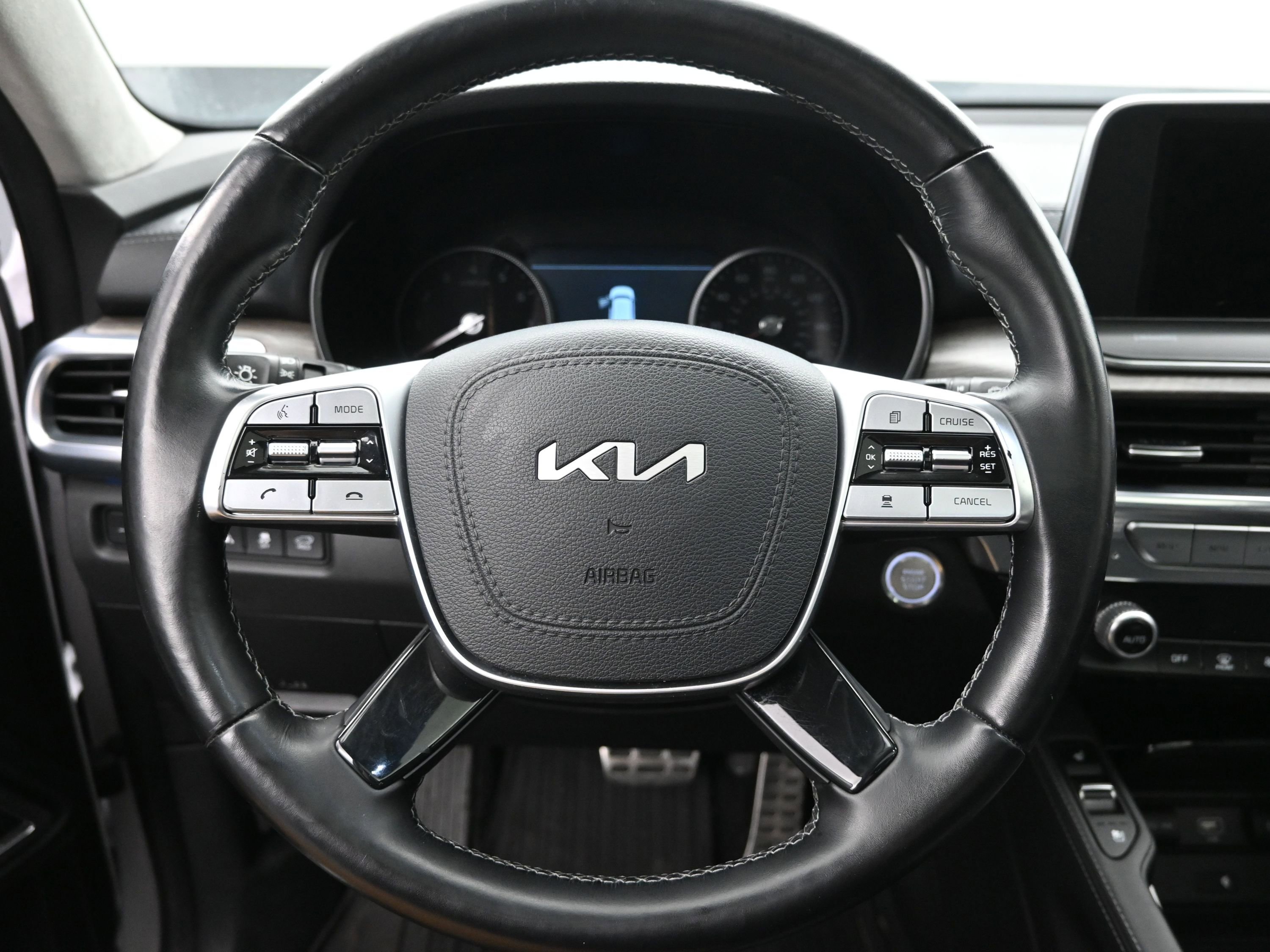 Used 2022 Kia Telluride SX w/ SX Prestige Package image 13