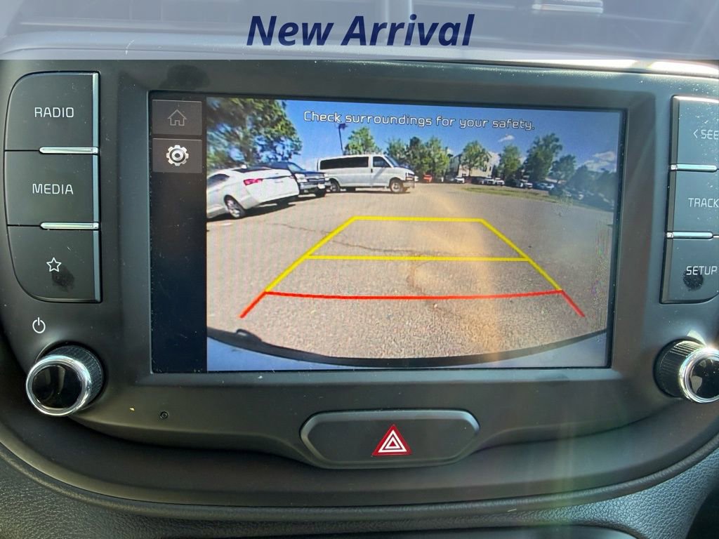 Used 2025 Kia Soul LX w/ LX Technology Package FWD image 12