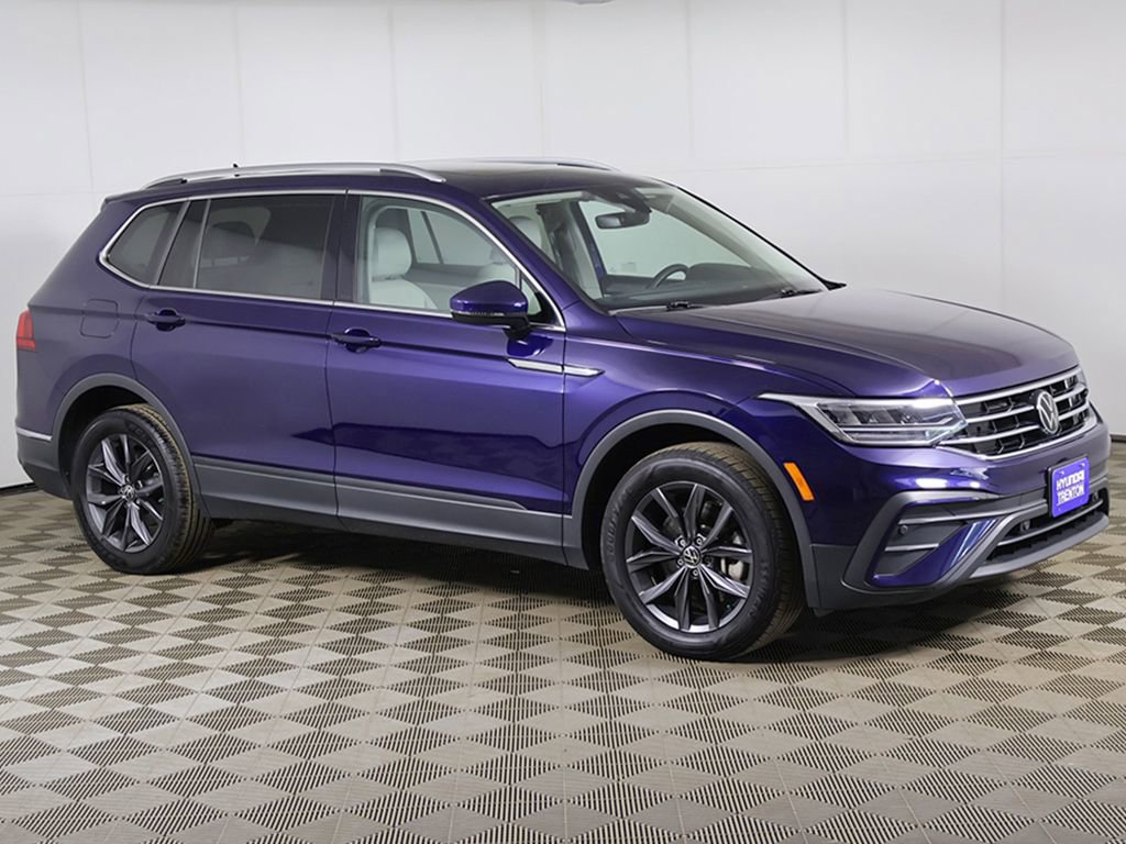 Used 2024 Volkswagen Tiguan SE AWD/4WD image 42