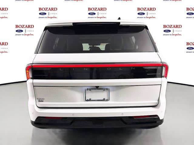 New 2026 Lincoln Navigator L Reserve AWD/4WD image 7