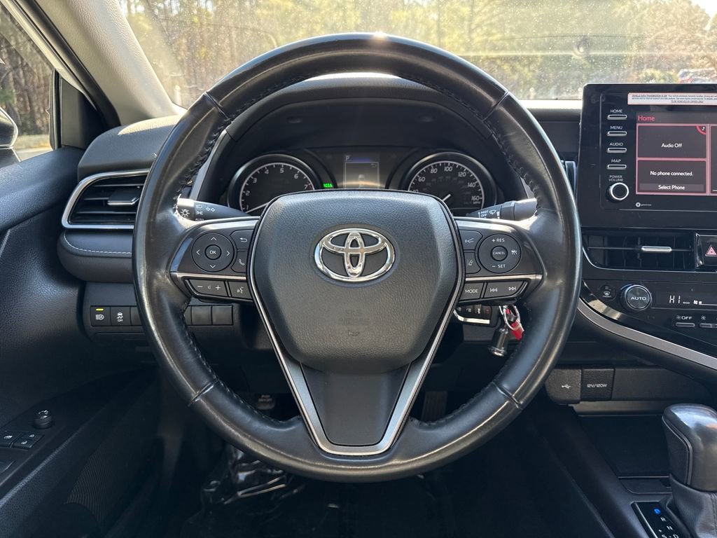 Used 2024 Toyota Camry SE image 18