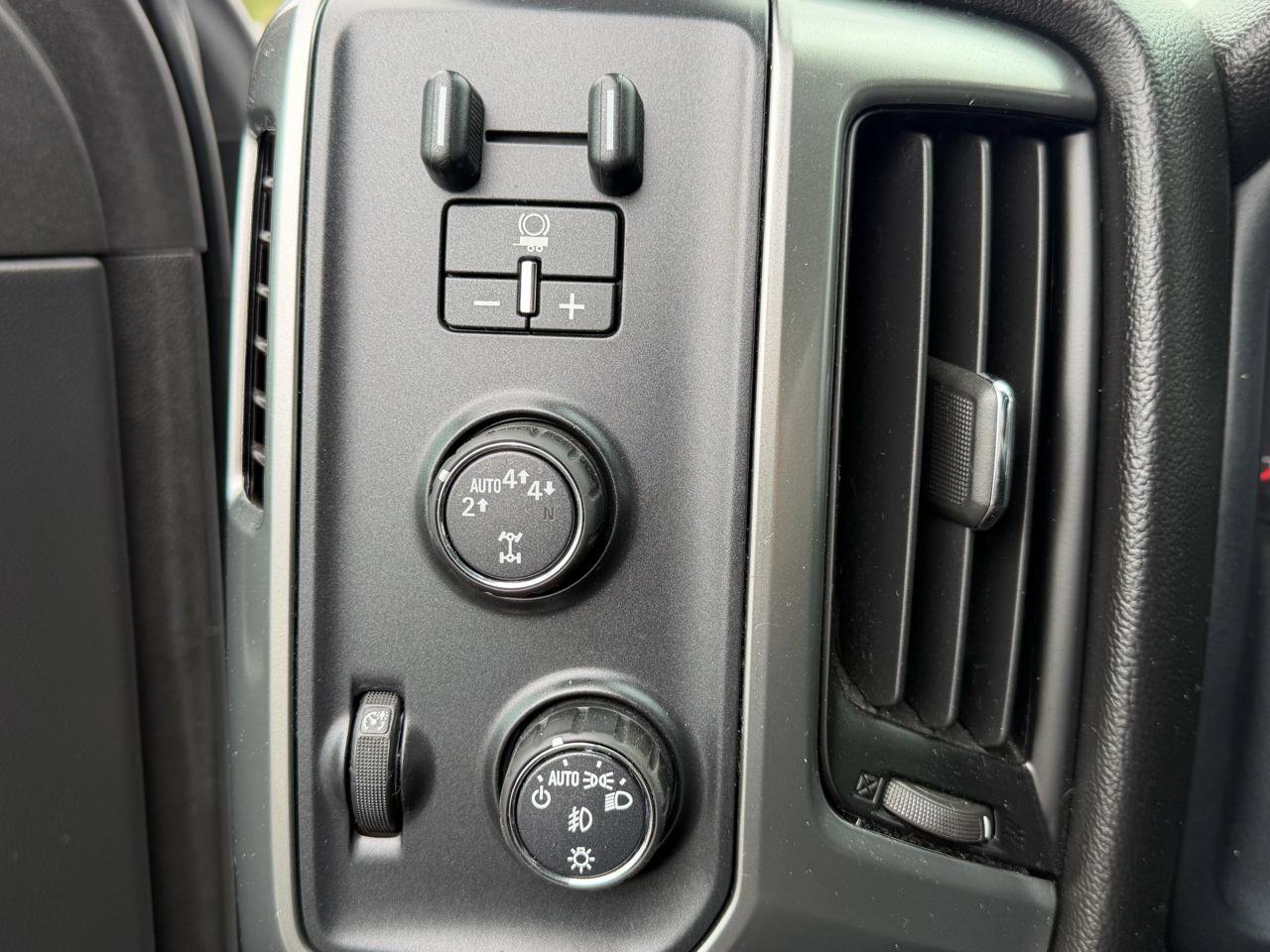 Used 2017 Chevrolet Silverado 1500 LT w/ Texas Edition AWD/4WD image 13