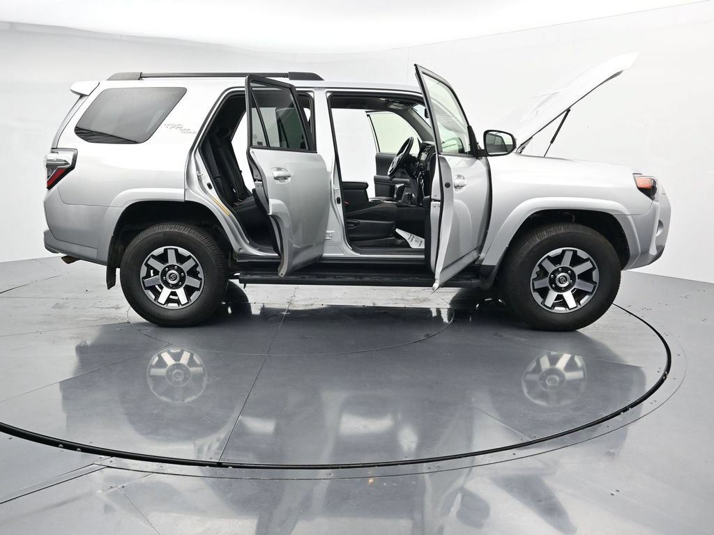 Used 2021 Toyota 4Runner TRD Off-Road AWD/4WD image 41