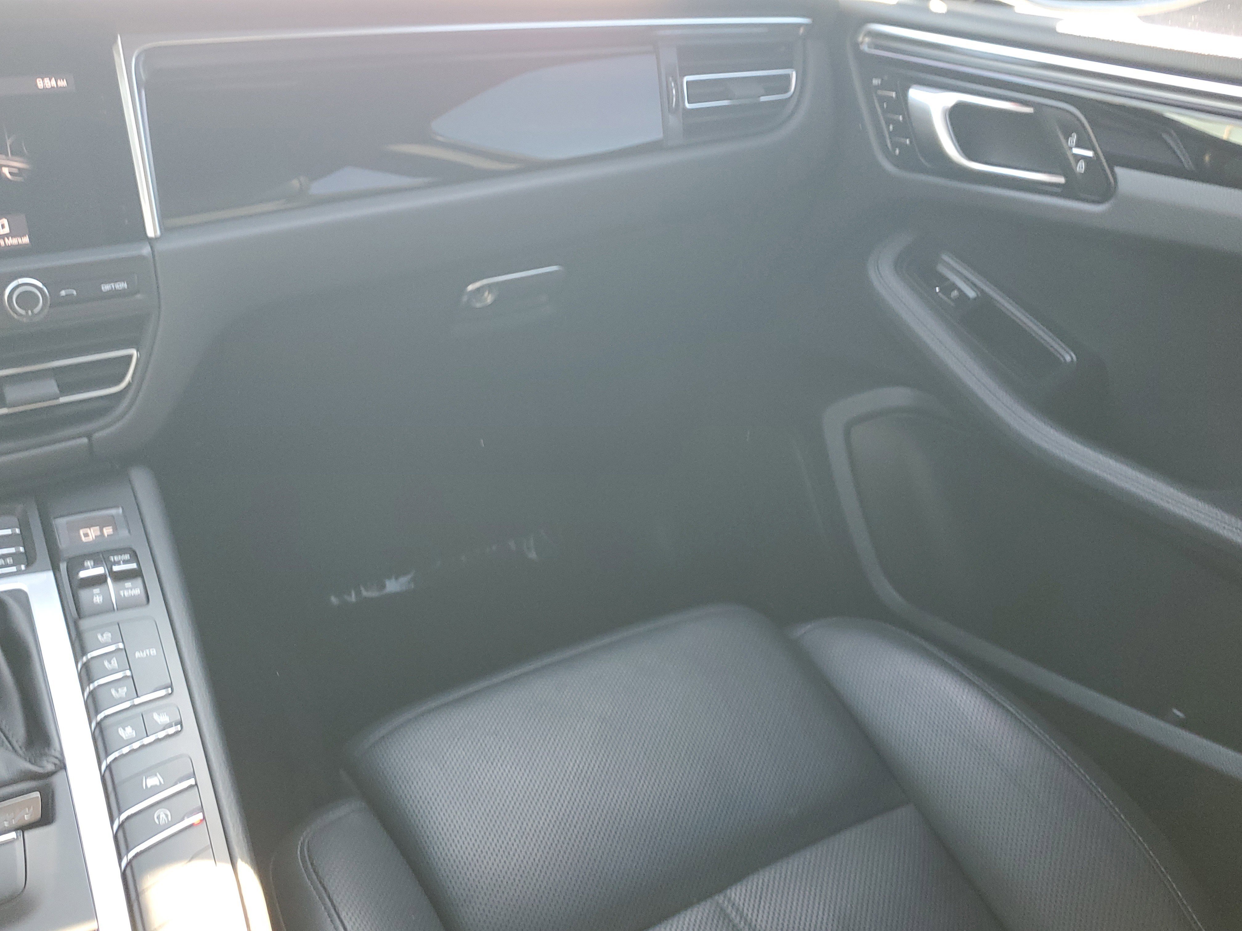 Used 2021 Porsche Macan S image 18