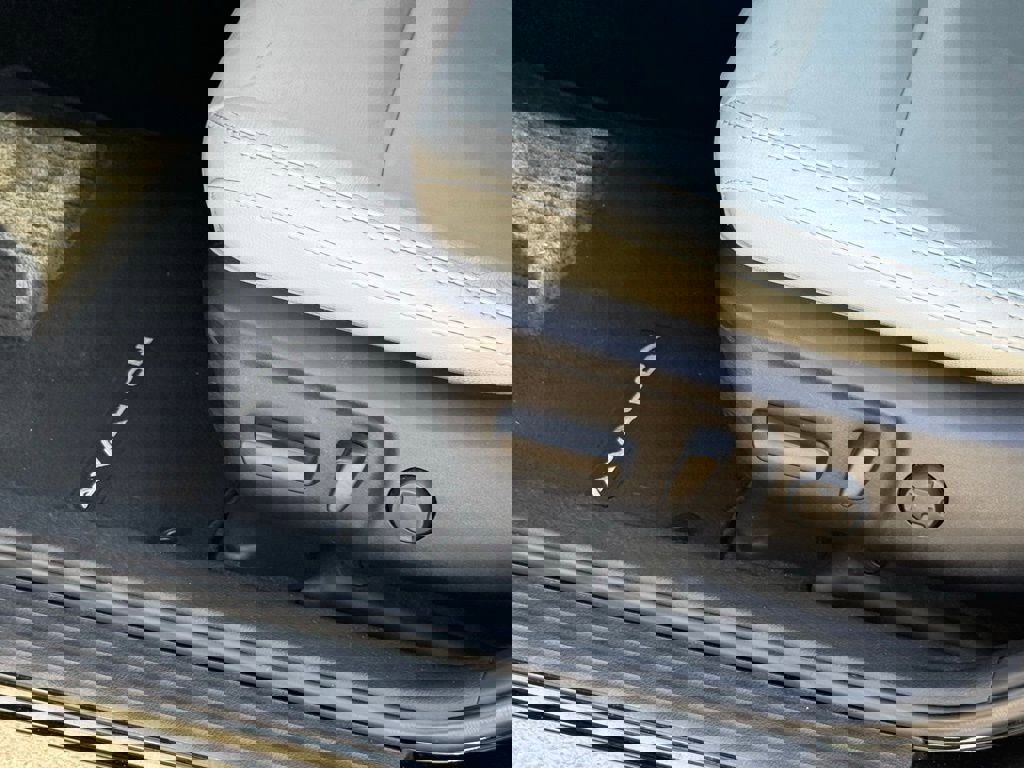 Used 2017 Toyota Avalon XLE Premium FWD image 23