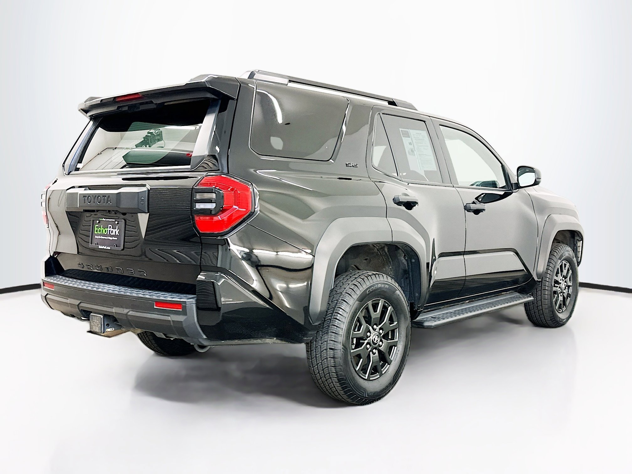Used 2025 Toyota 4Runner SR5 image 9